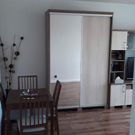 Pillango Parki Kis Lakas 15 Percre A Belvarostol Budapest Exterior foto